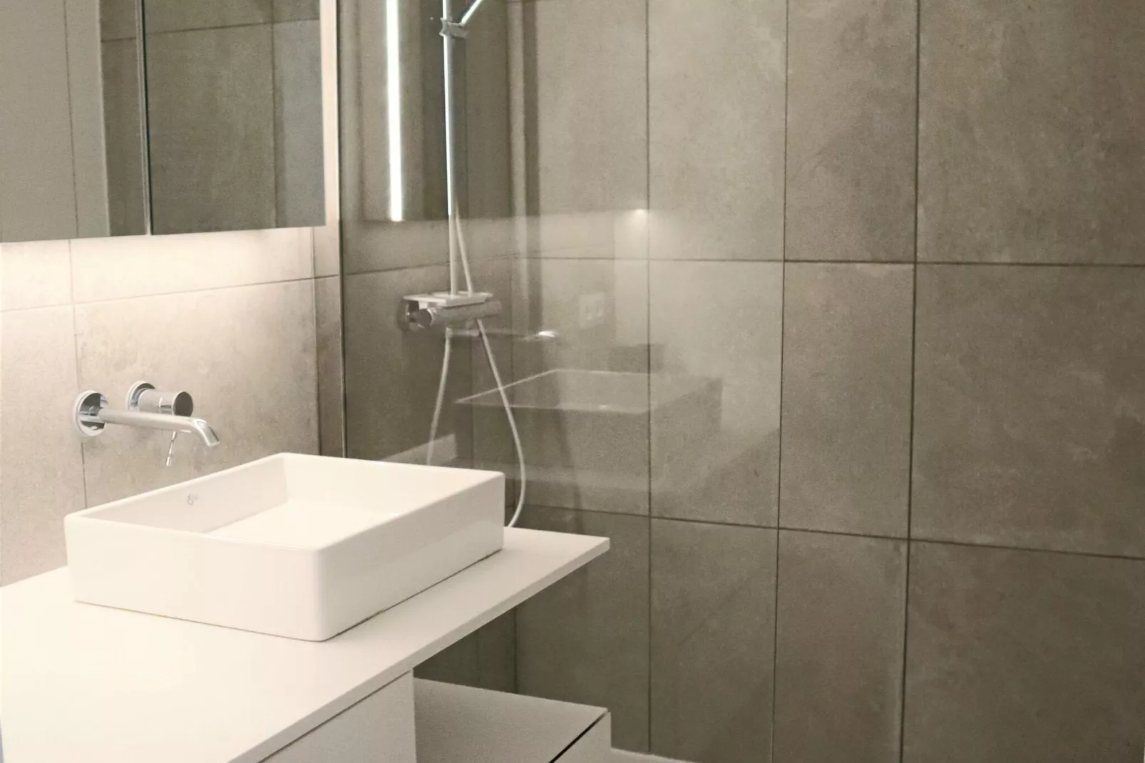 VIERBOETE 0201PK-Bathroom