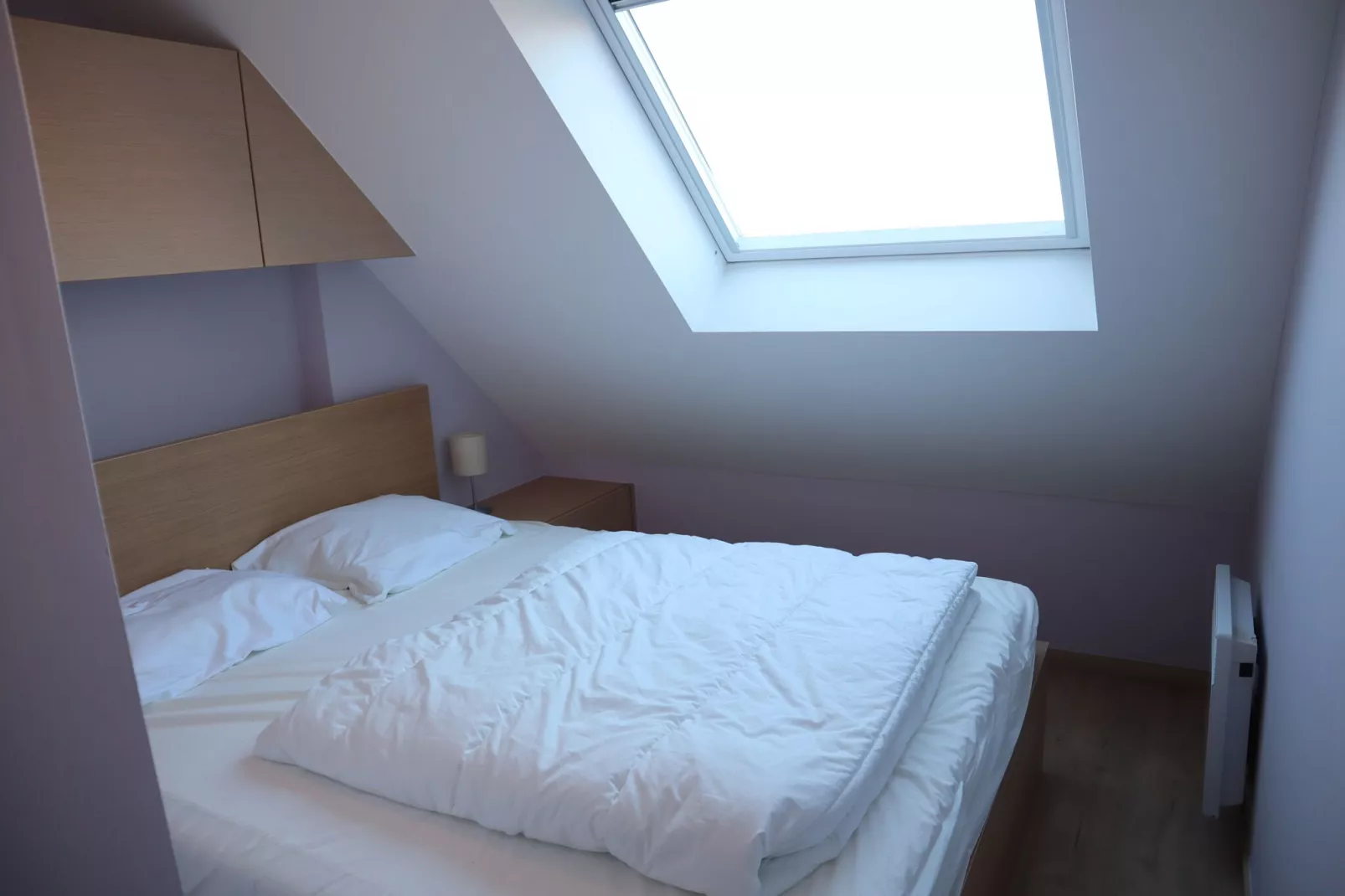 APOLLO 9 0901GAR-Bedroom