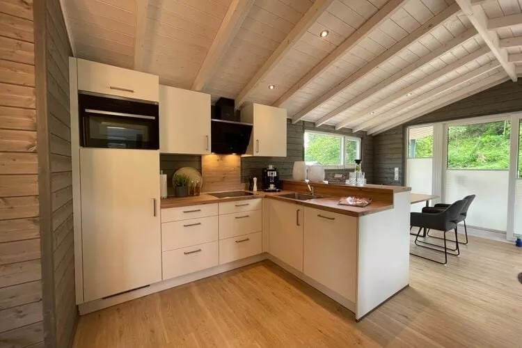 320003-Kitchen