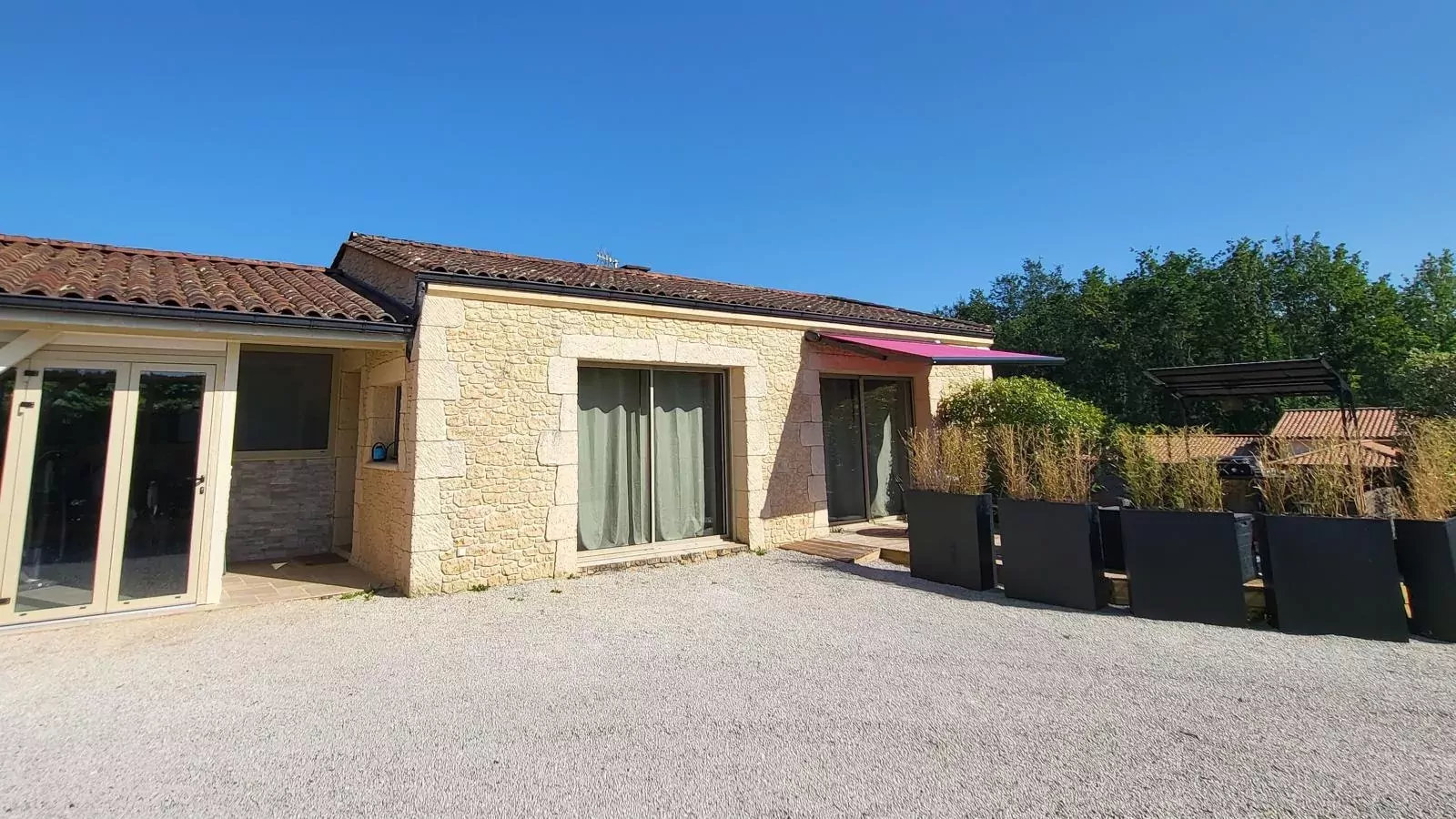 Maison Cloé-Exterior summer