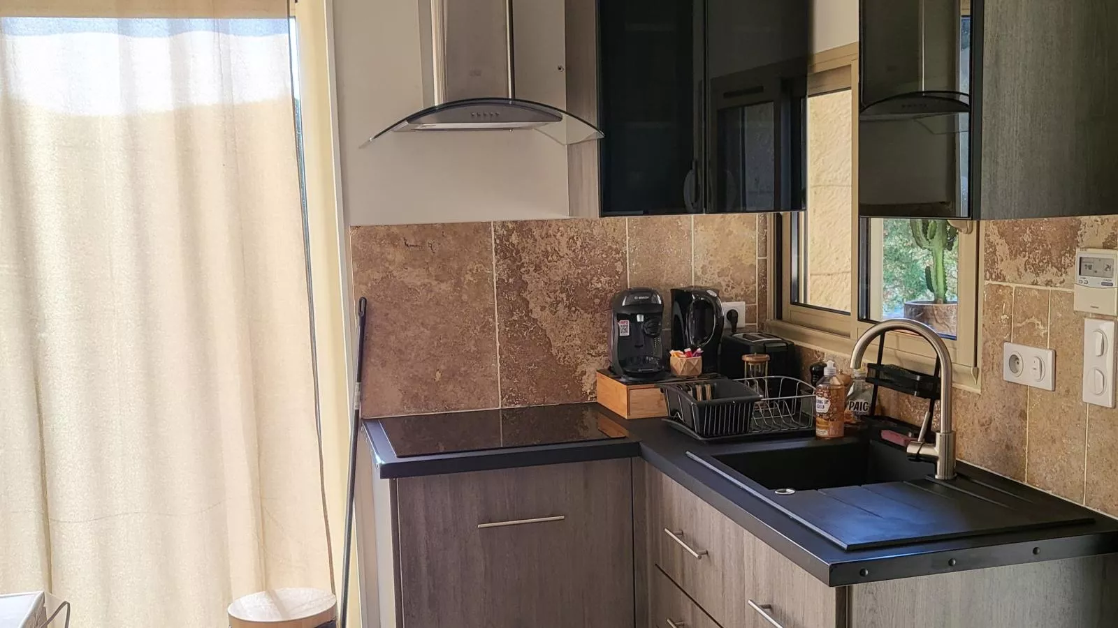 Maison Cloé-Kitchen
