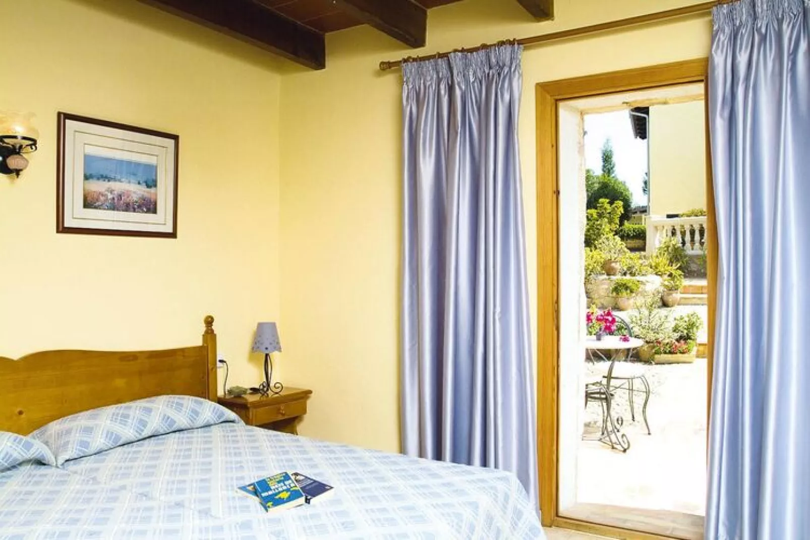 Son Flo 6 personas-Bedroom