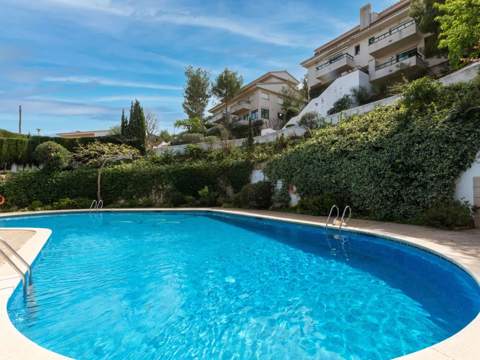 Mediterrani-Outside