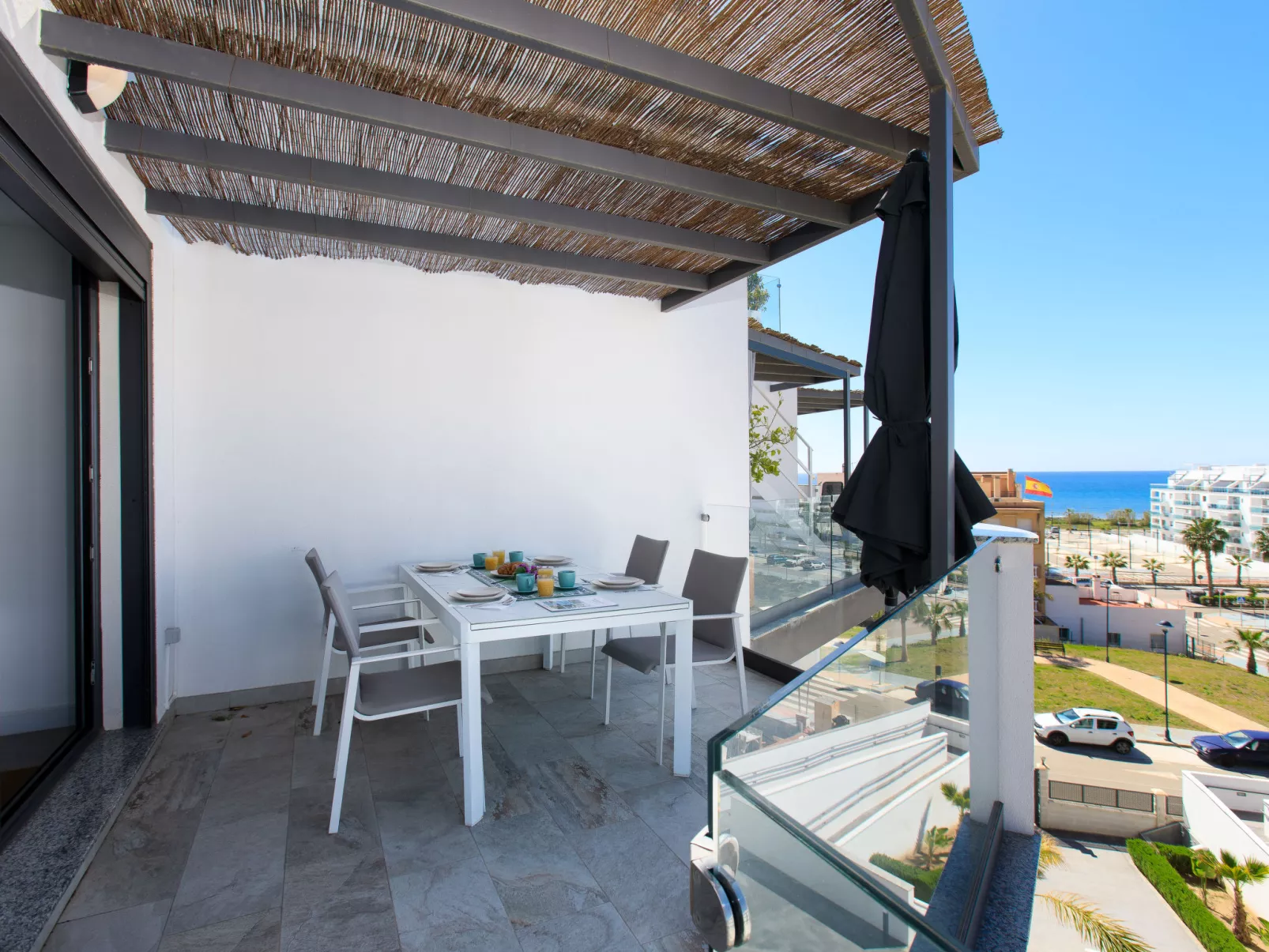 Serenebay Apartment SeaView/Roof Terrace-Drinnen