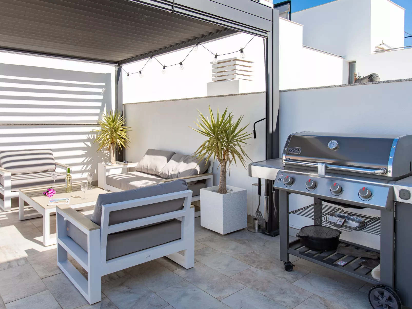 Serenebay Apartment SeaView/Roof Terrace-Drinnen