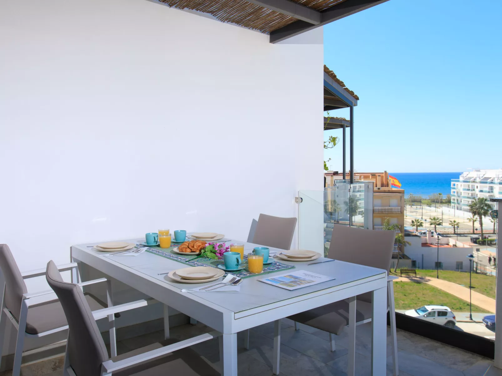Serenebay Apartment SeaView/Roof Terrace-Drinnen