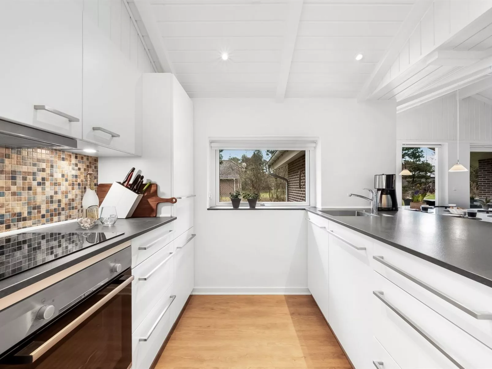 "Famke" - 1km from the sea-Inside