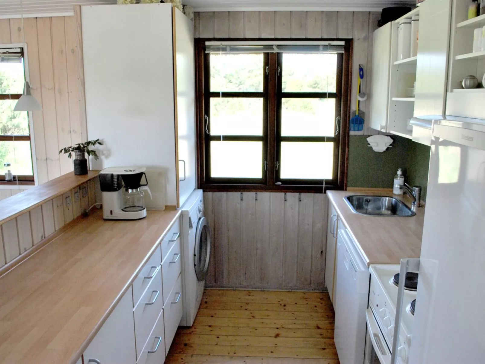 "Kastehelmi" - 400m from the sea-Inside