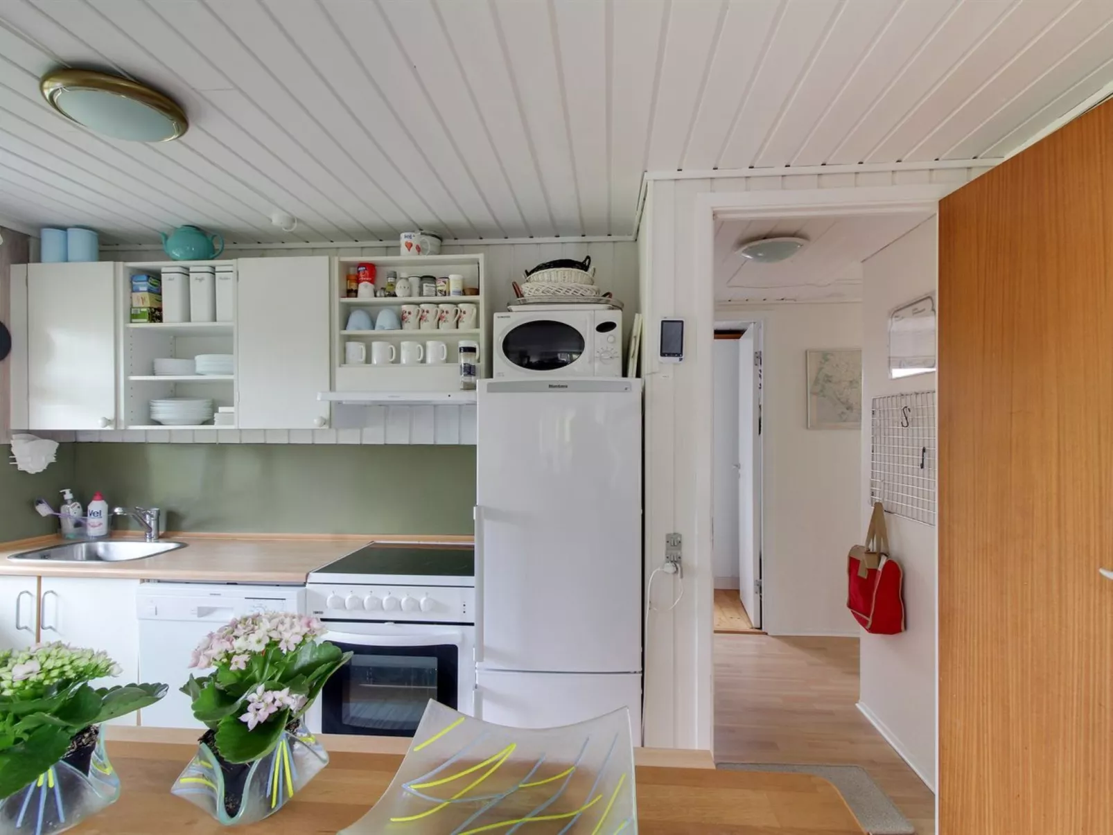 "Kastehelmi" - 400m from the sea-Inside
