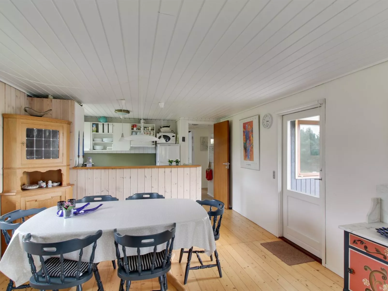 "Kastehelmi" - 400m from the sea-Inside