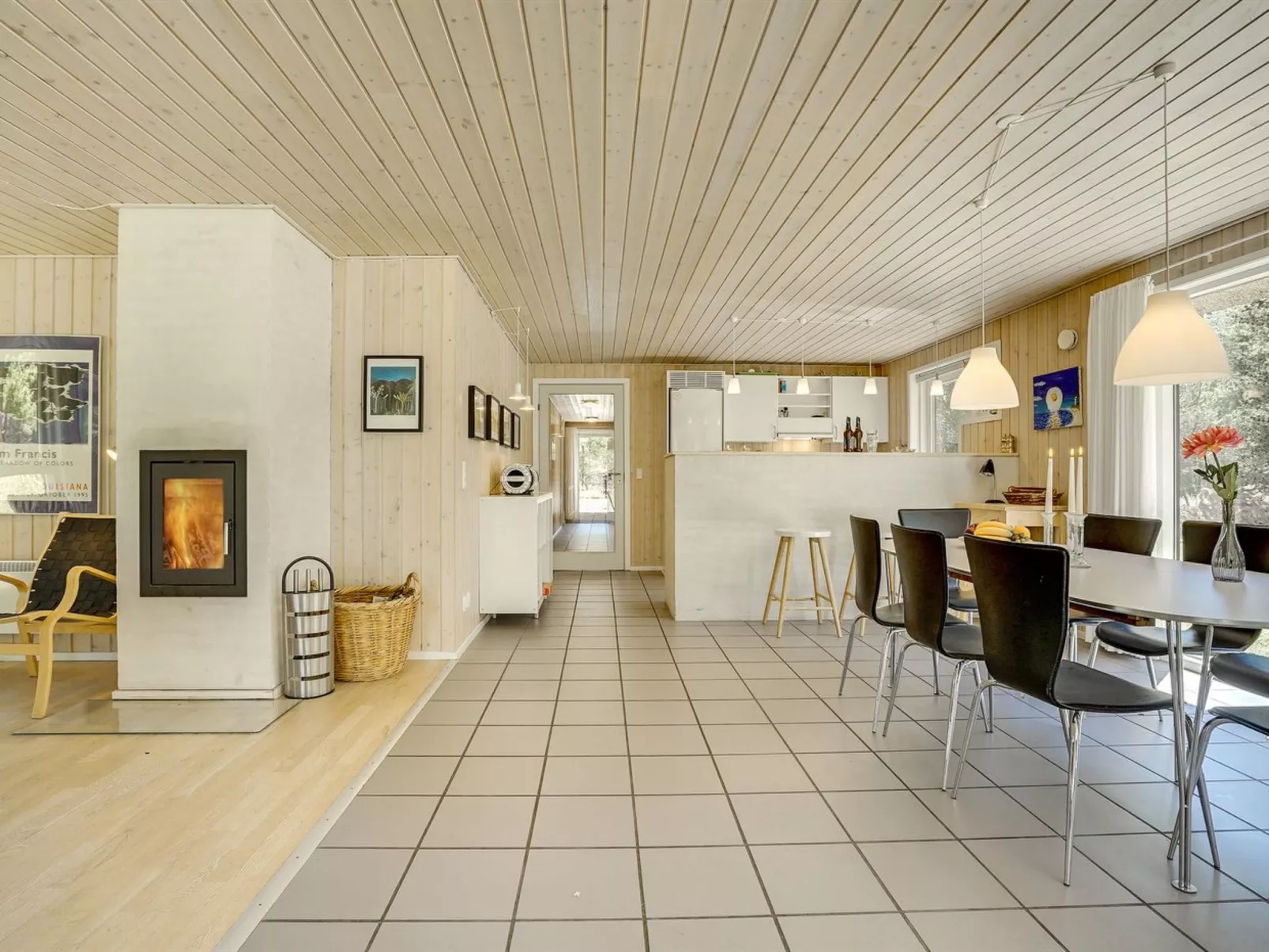 "Dix" - 900m from the sea-Inside