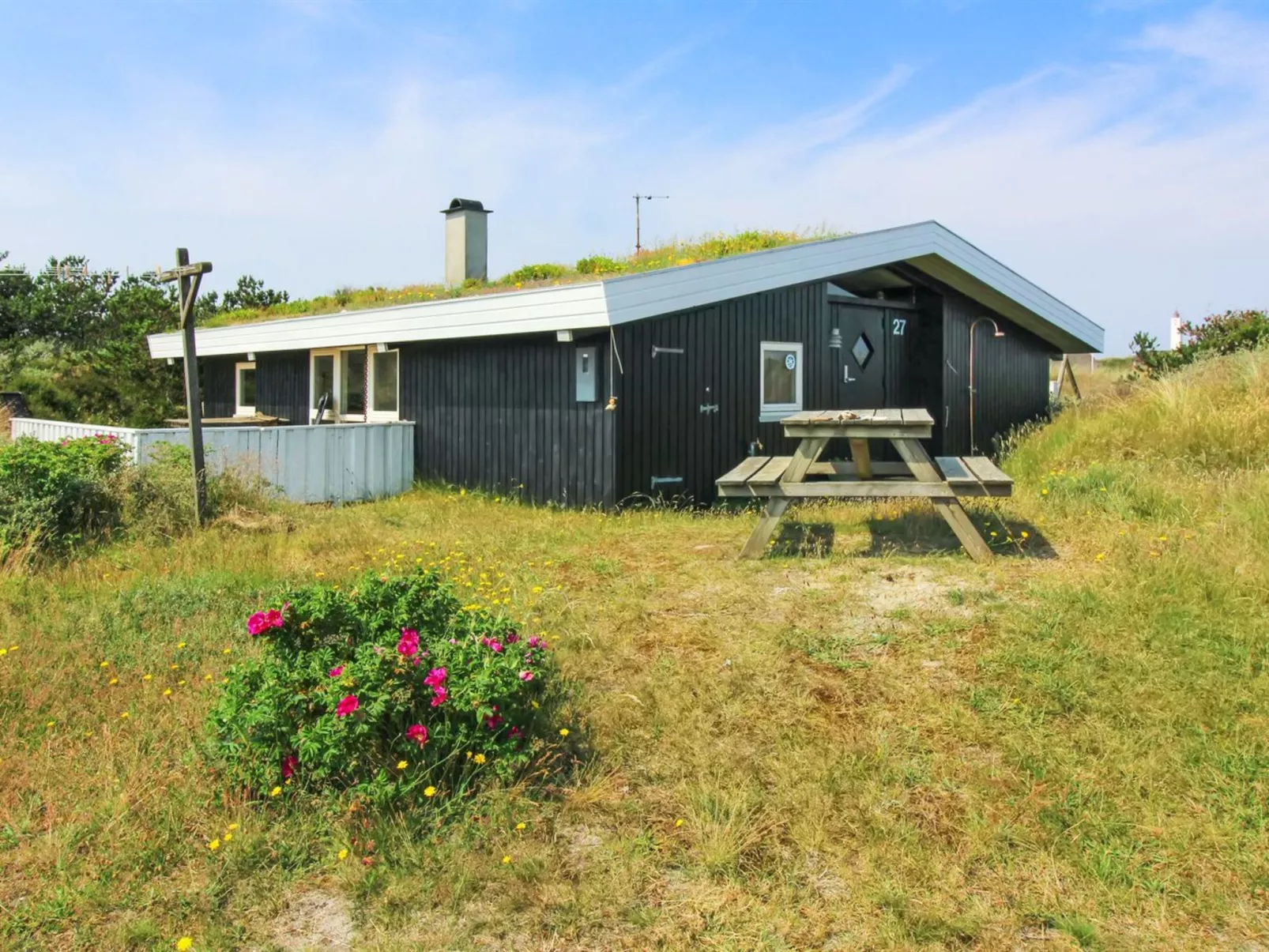 "Scarlett" - 300m from the sea-Outside