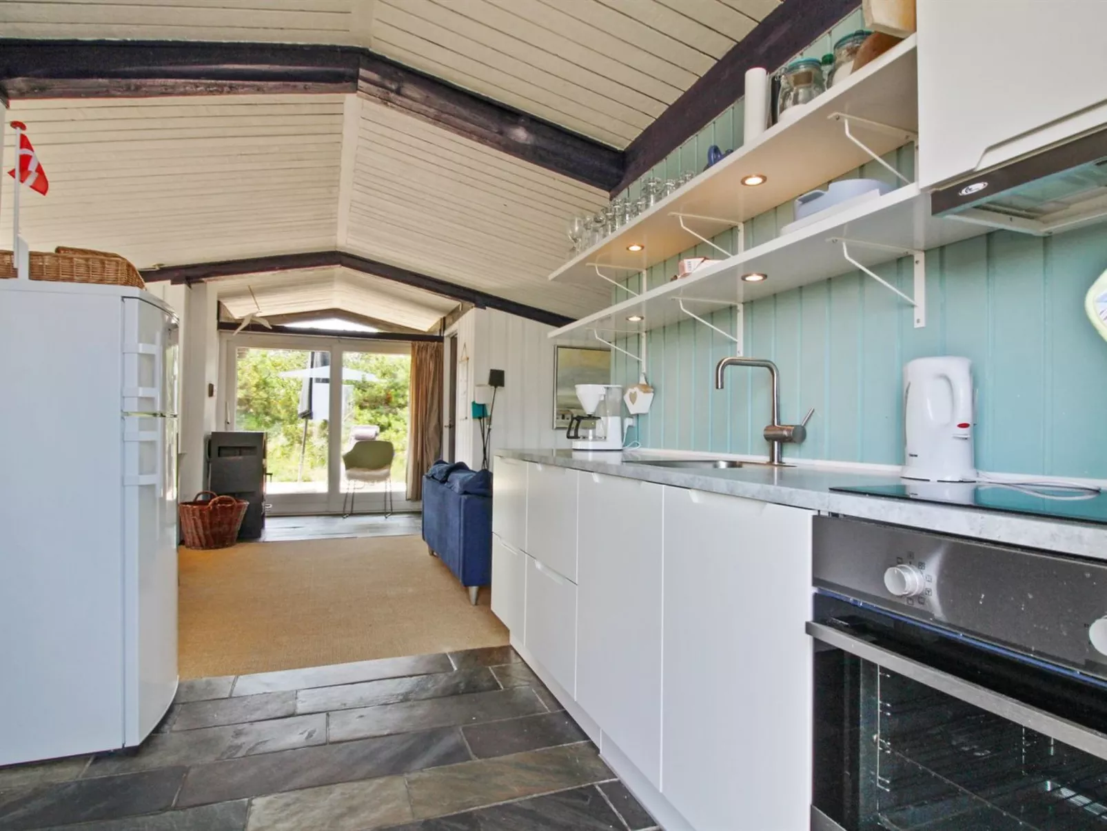 "Scarlett" - 300m from the sea-Outside