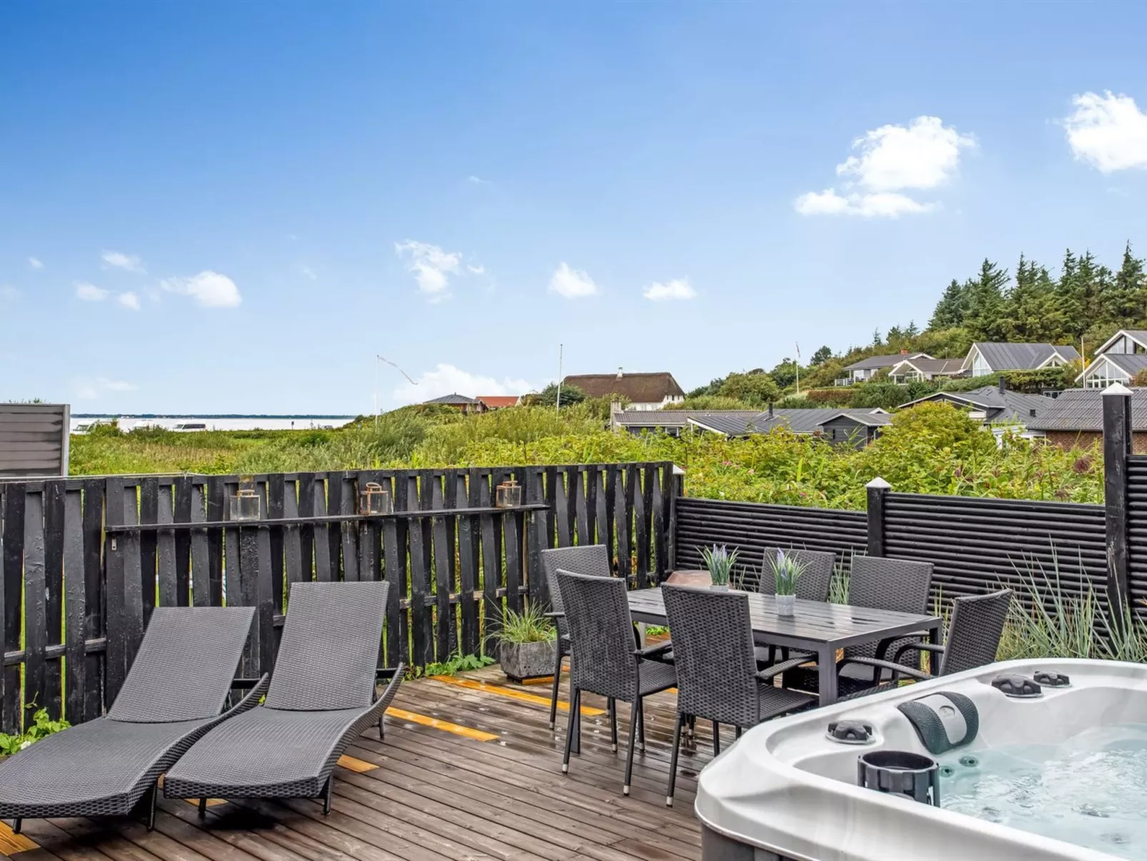 "Solfrid" - 150m from the sea-Dehors