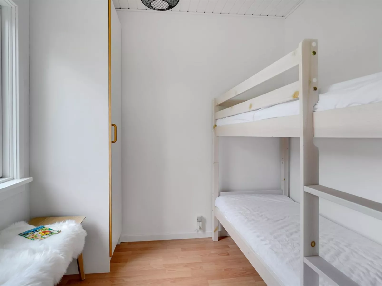 "Francis" - 300m from the sea-Inside