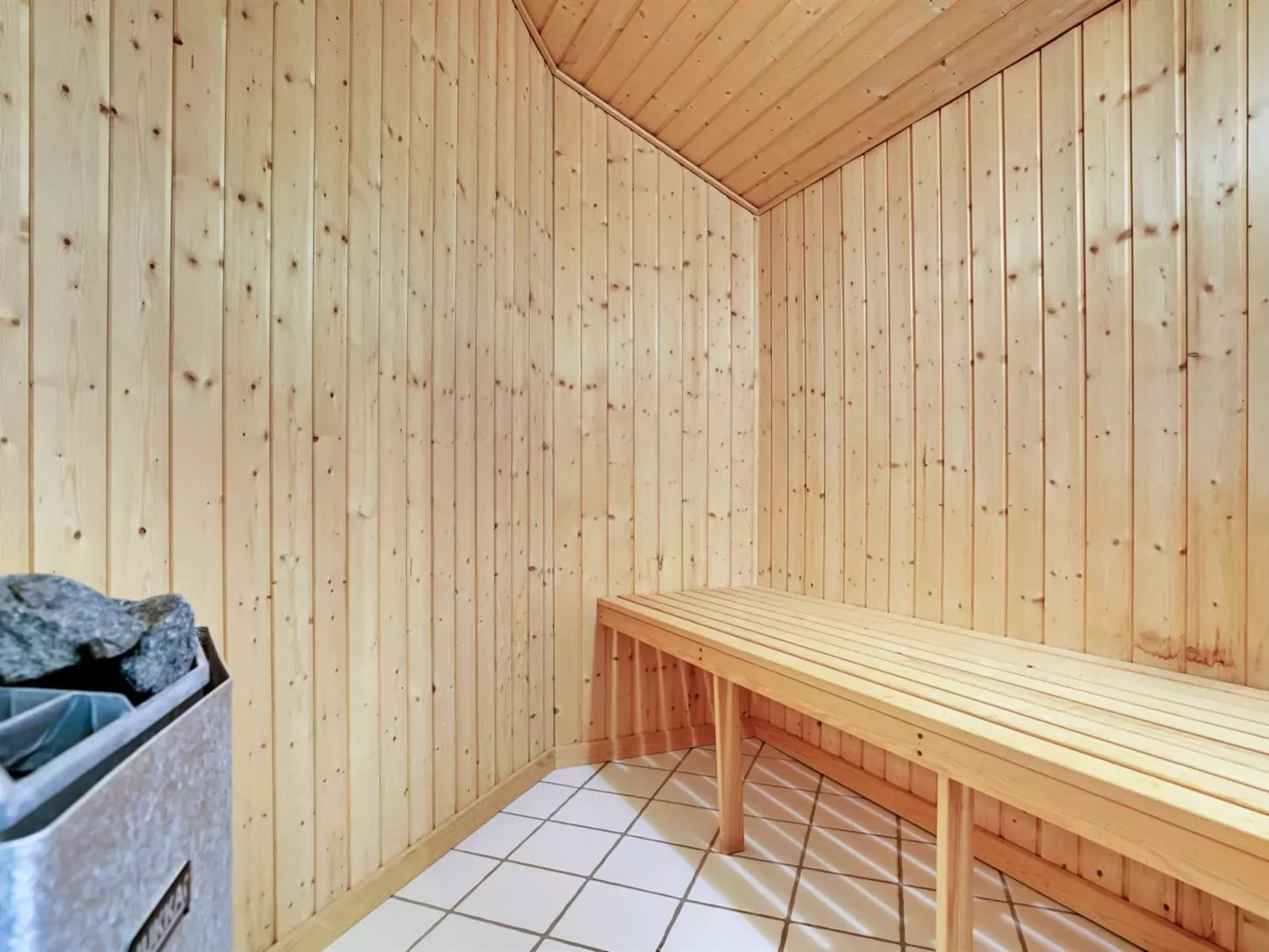 "Stense" - 900m from the sea-Inside