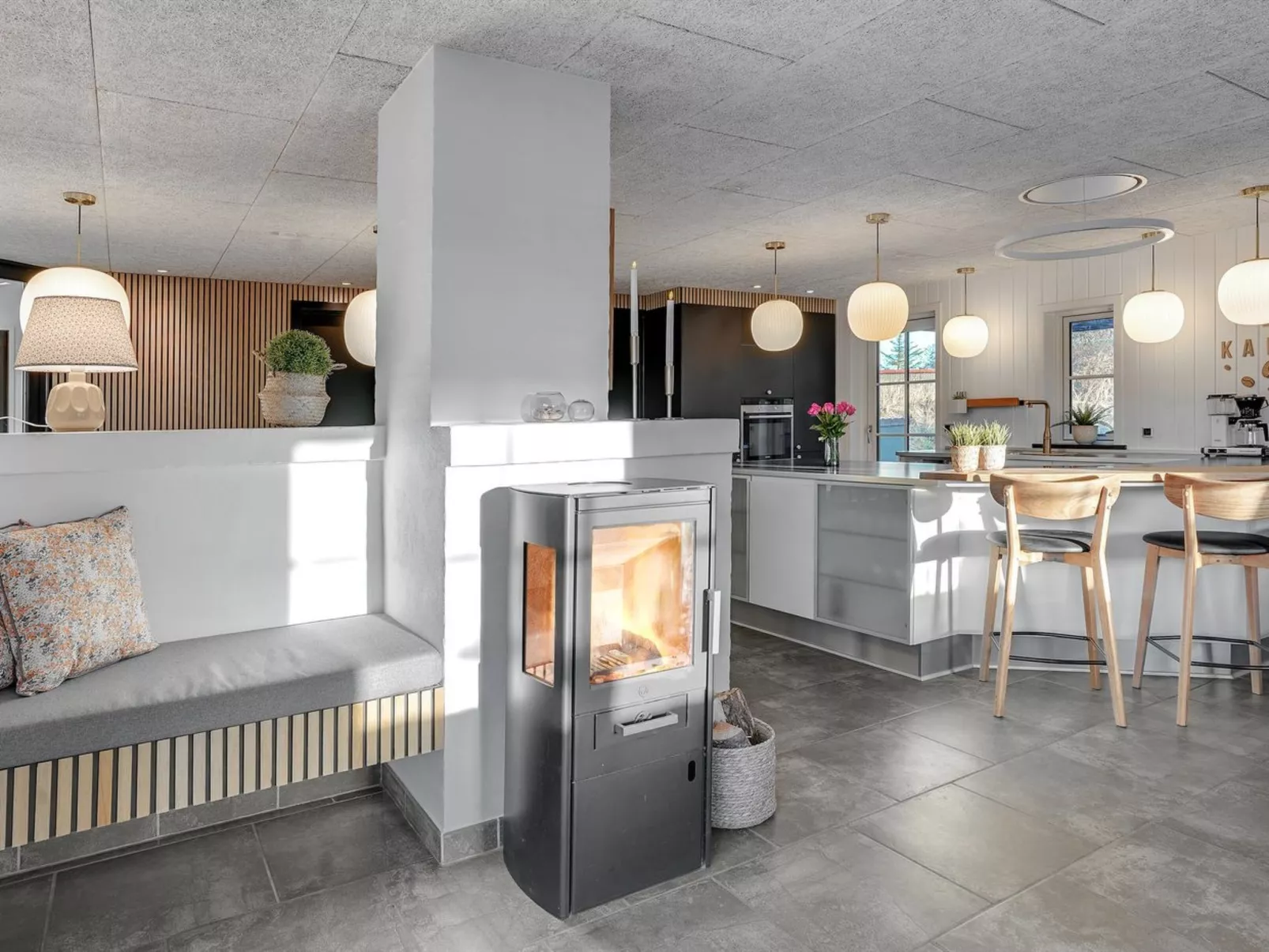"Oskari" - 1.3km from the sea-Drinnen