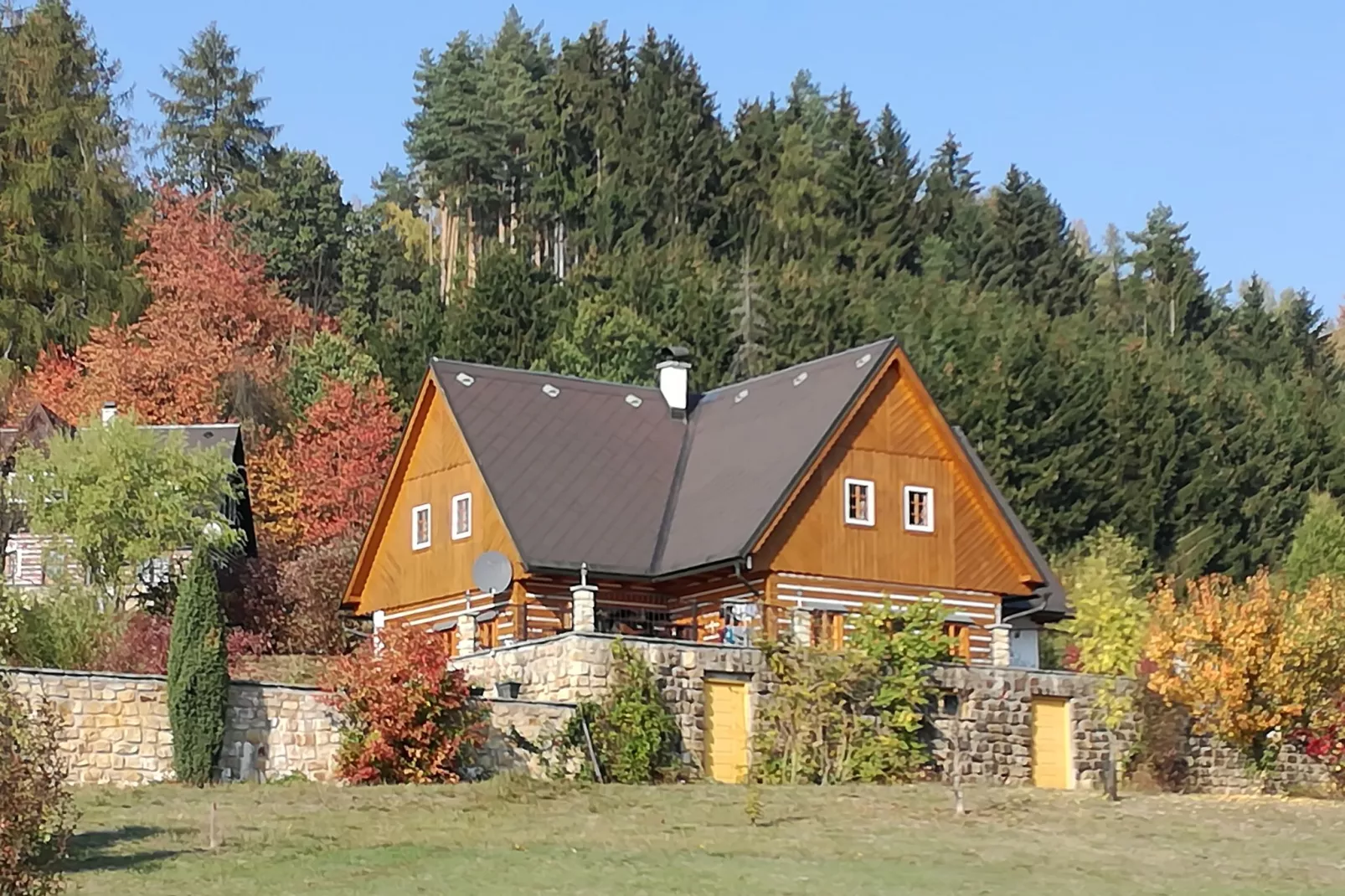 Villa Venova-Gärten Sommer