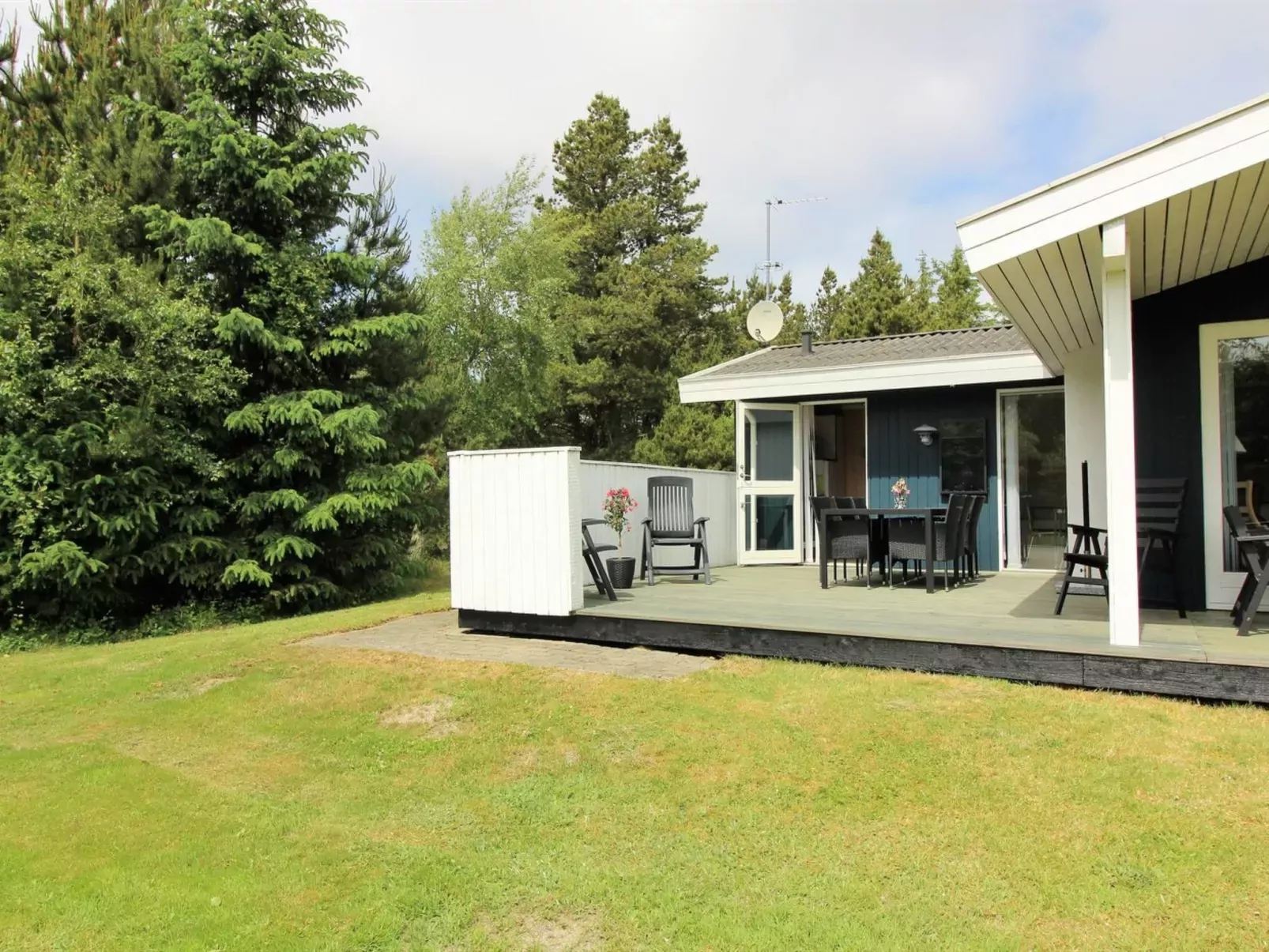 "Atla" - 2.5km from the sea-Outside