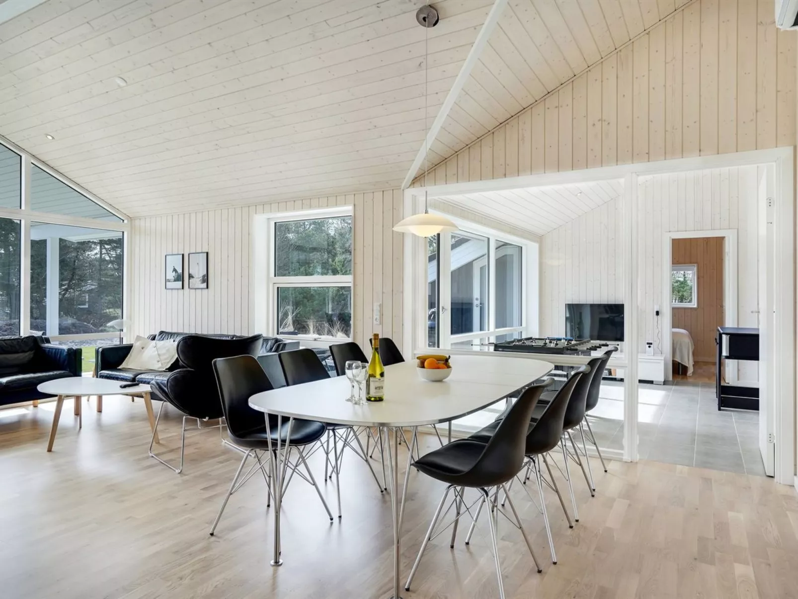 "Dior" - 1.4km from the sea-Inside