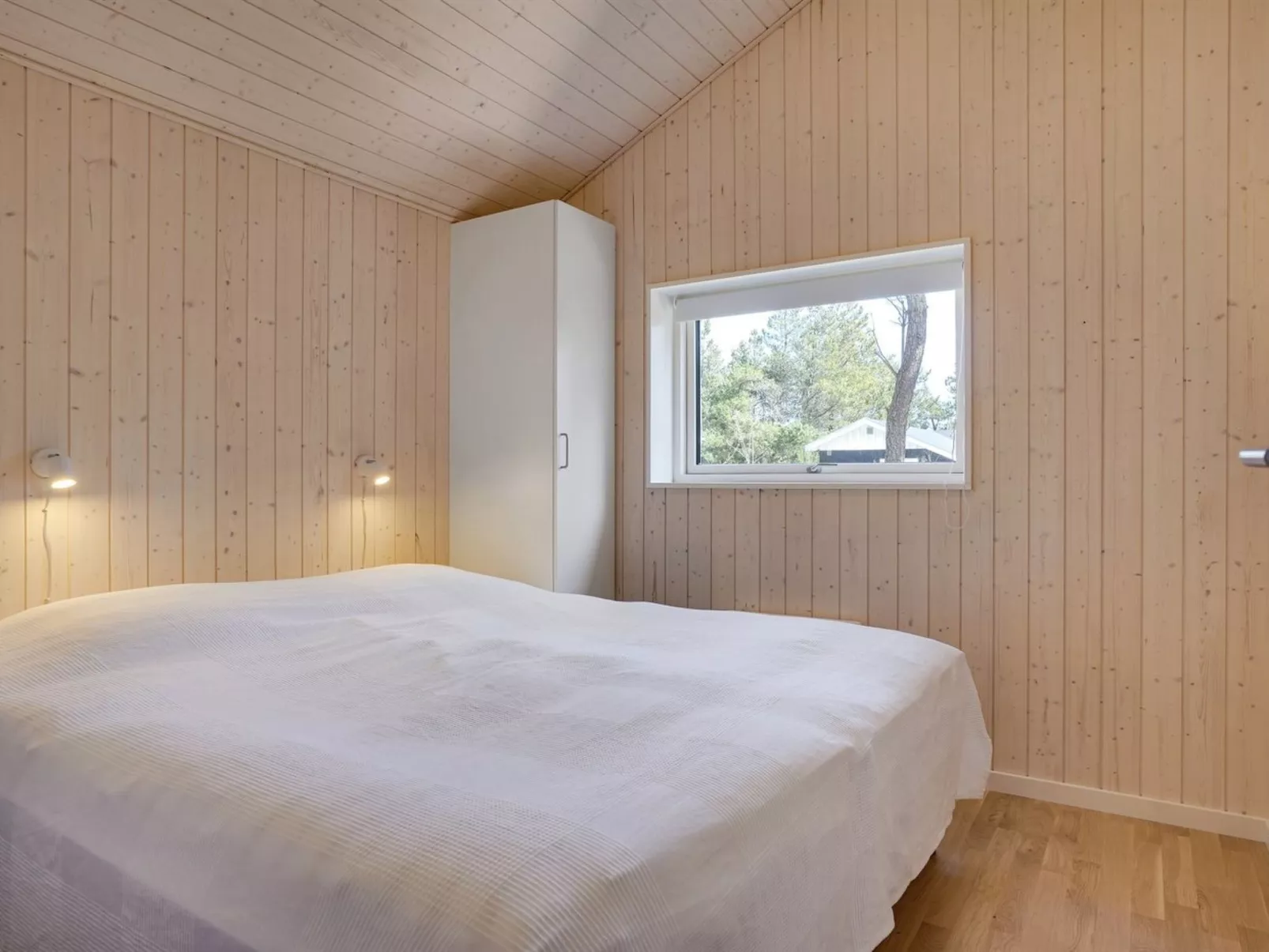 "Dior" - 1.4km from the sea-Inside