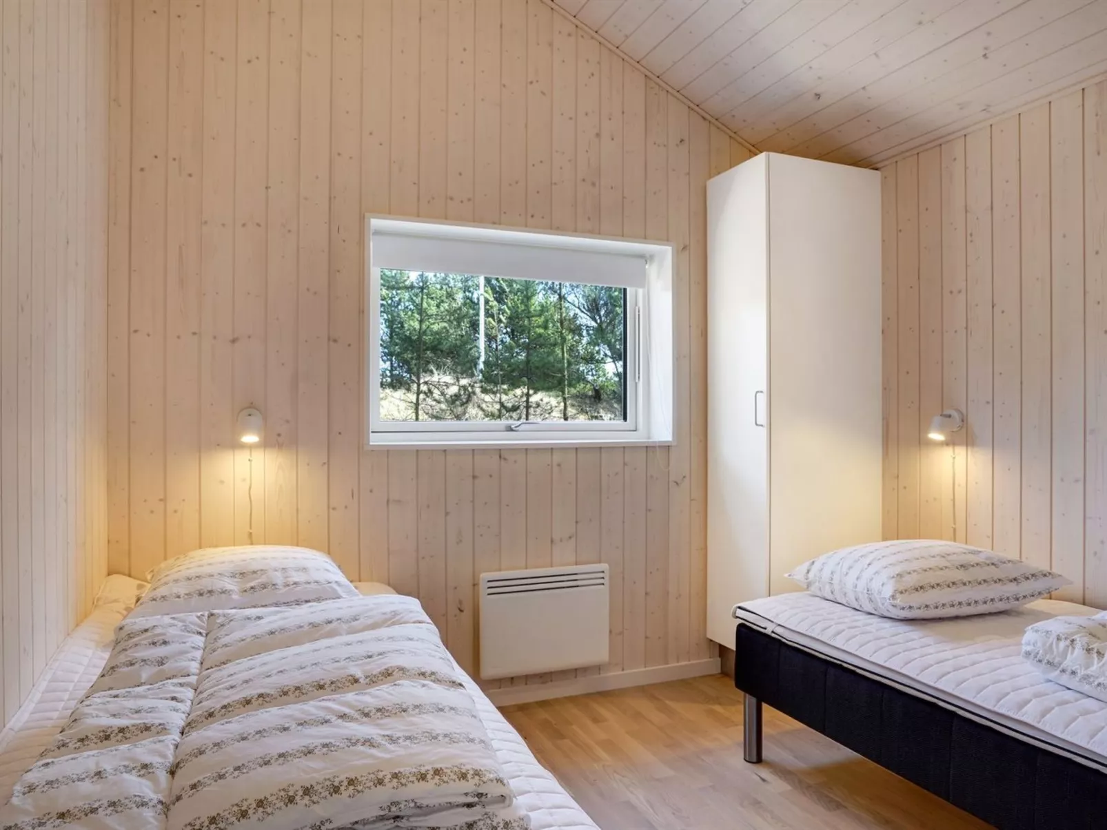 "Dior" - 1.4km from the sea-Inside