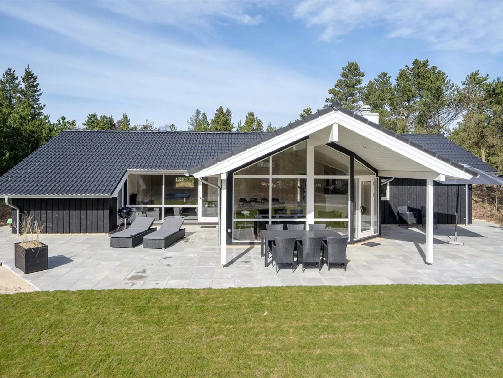 "Dior" - 1.4km from the sea-Outside