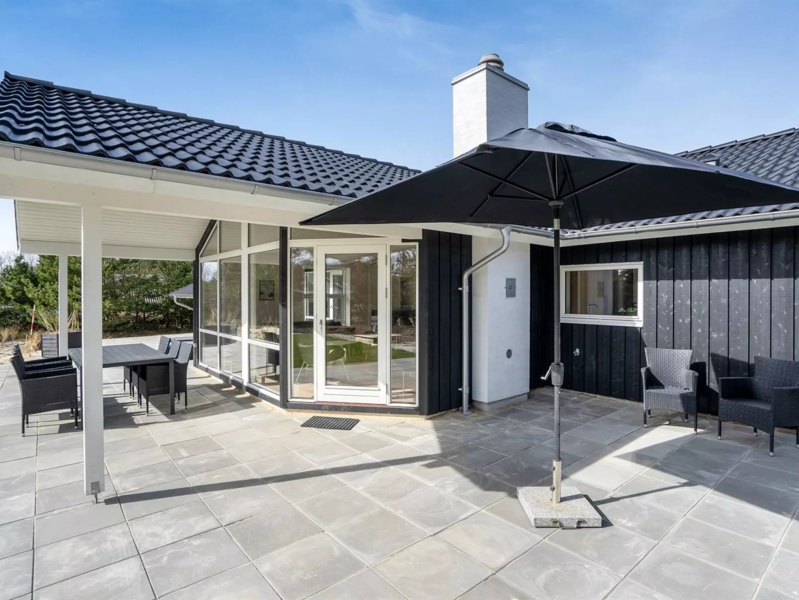 "Dior" - 1.4km from the sea-Outside