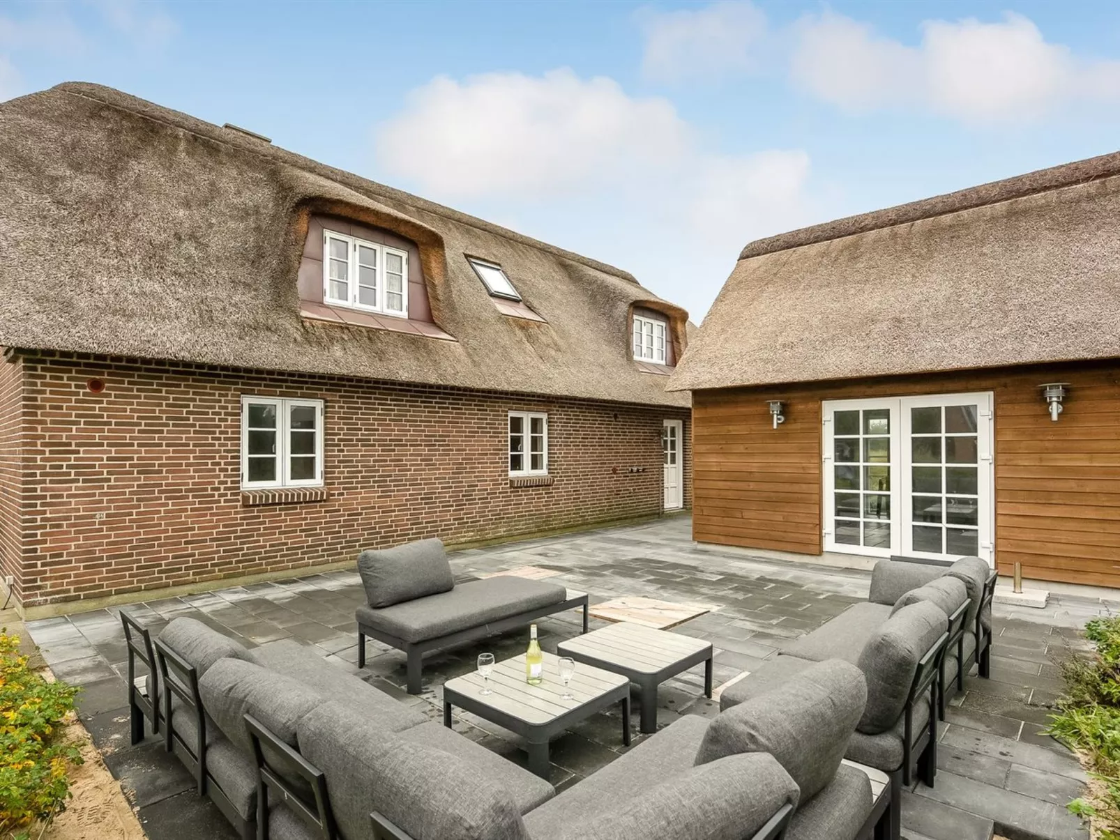 "Adia" - 300m from the sea-Outside