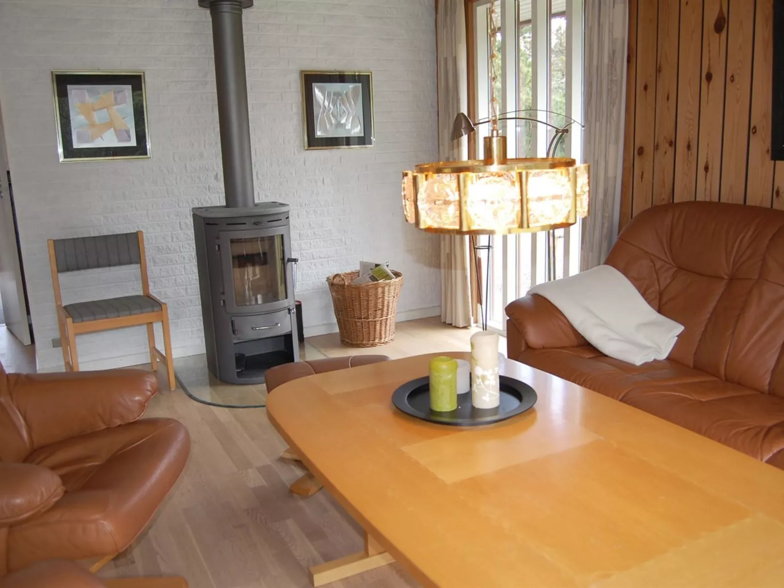 "Yngvy" - 1.3km from the sea-Inside