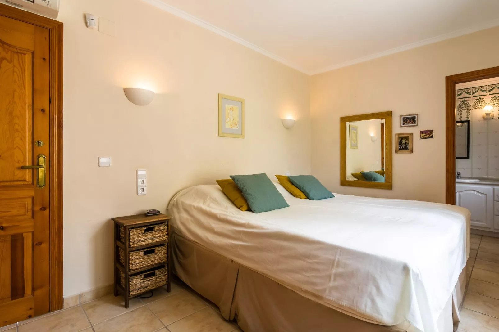 El Paraíso-Bedroom