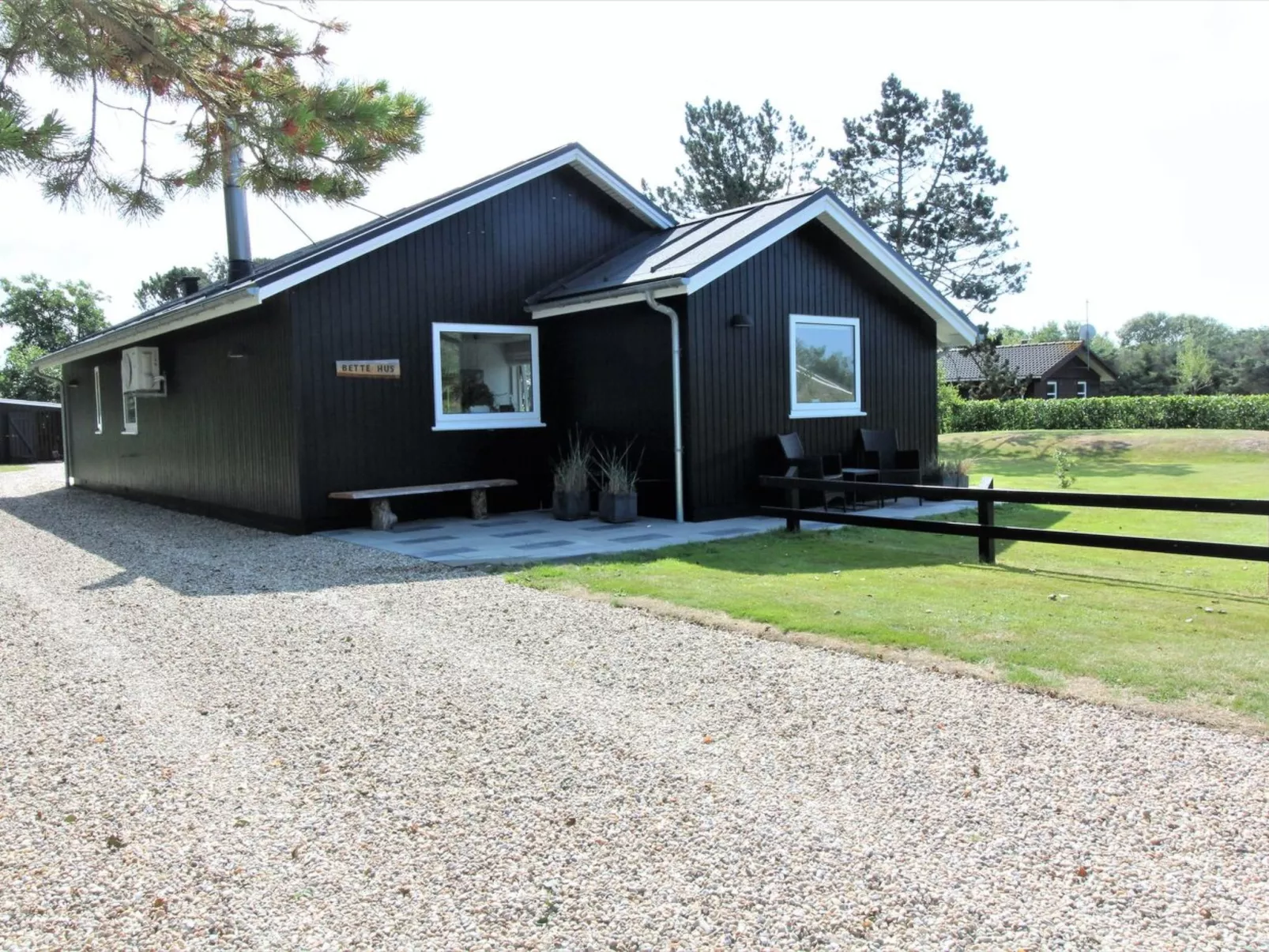 "Kadir" - 500m from the sea-Outside