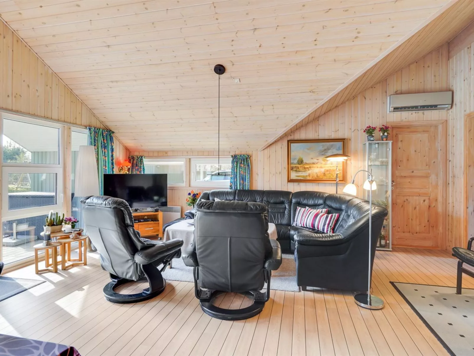"Allita" - 12km from the sea-Drinnen