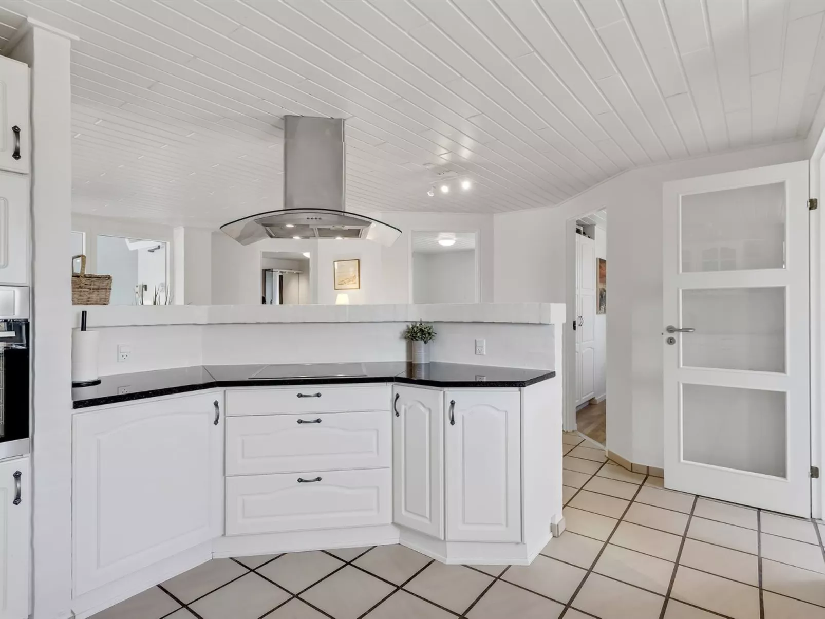 "Stillan" - 150m from the sea-Drinnen