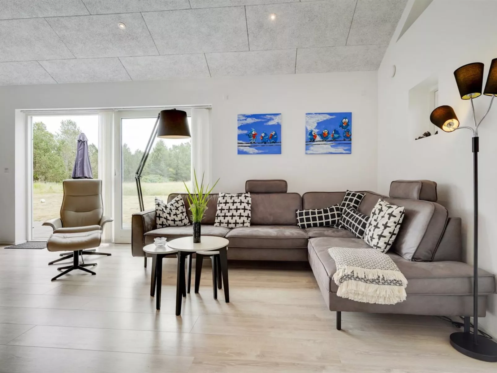 "Jonka" - 2km from the sea-Inside