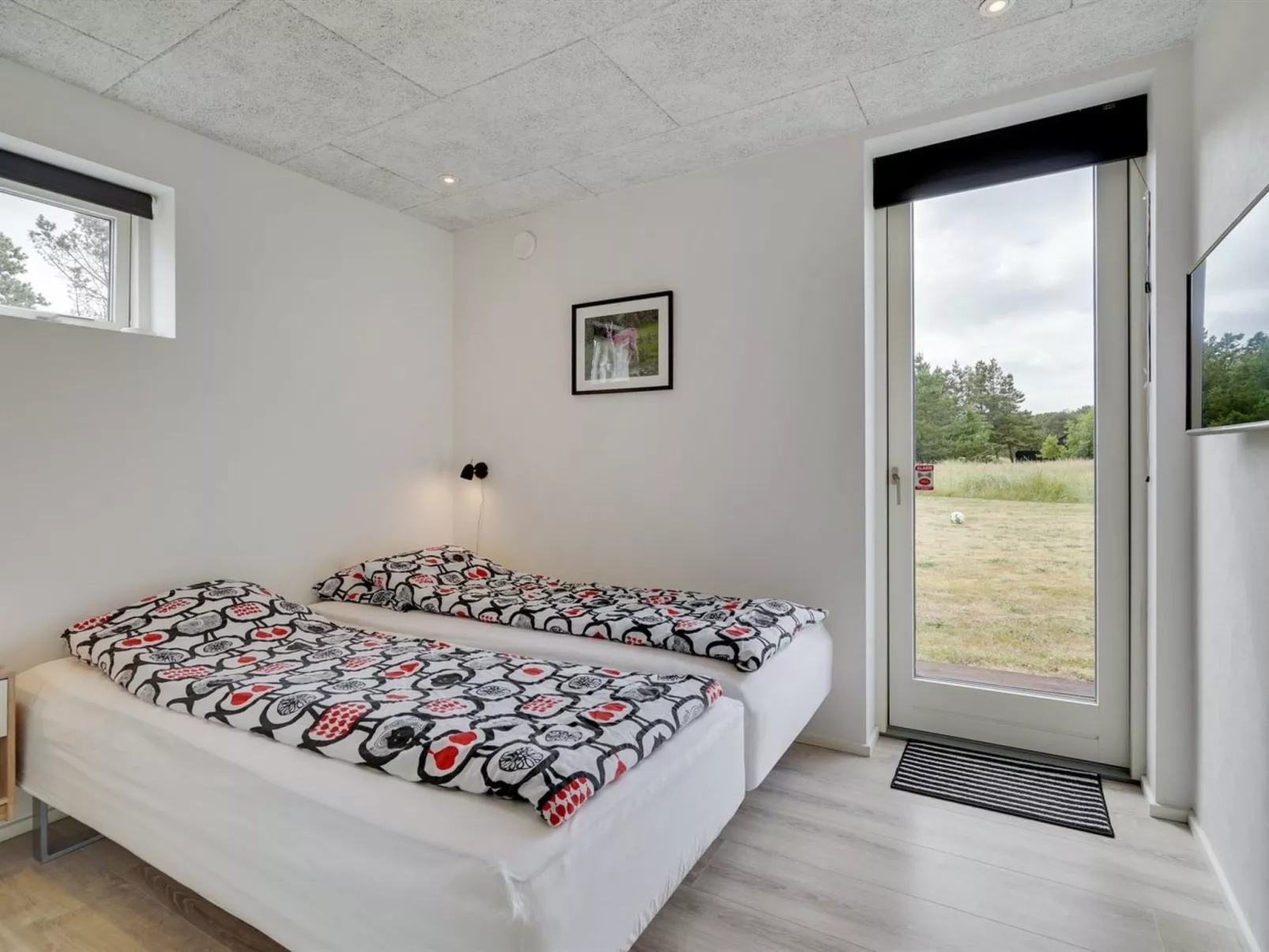 "Jonka" - 2km from the sea-Inside