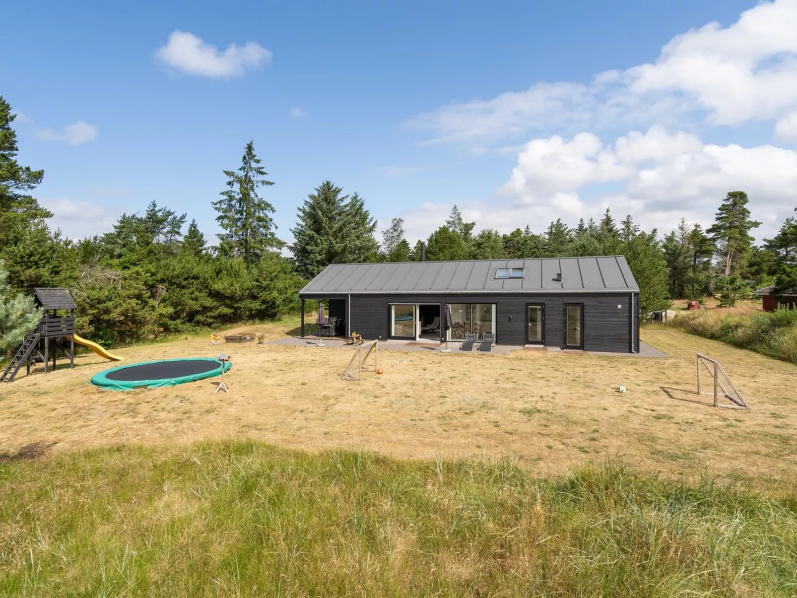 "Jonka" - 2km from the sea-Outside