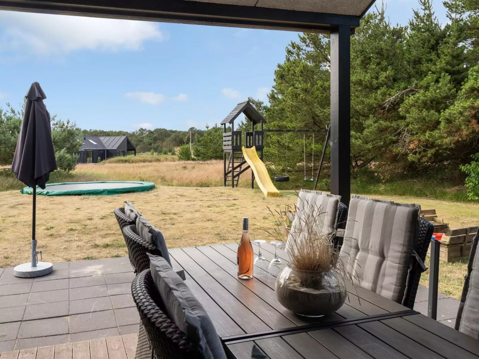 "Jonka" - 2km from the sea-Outside