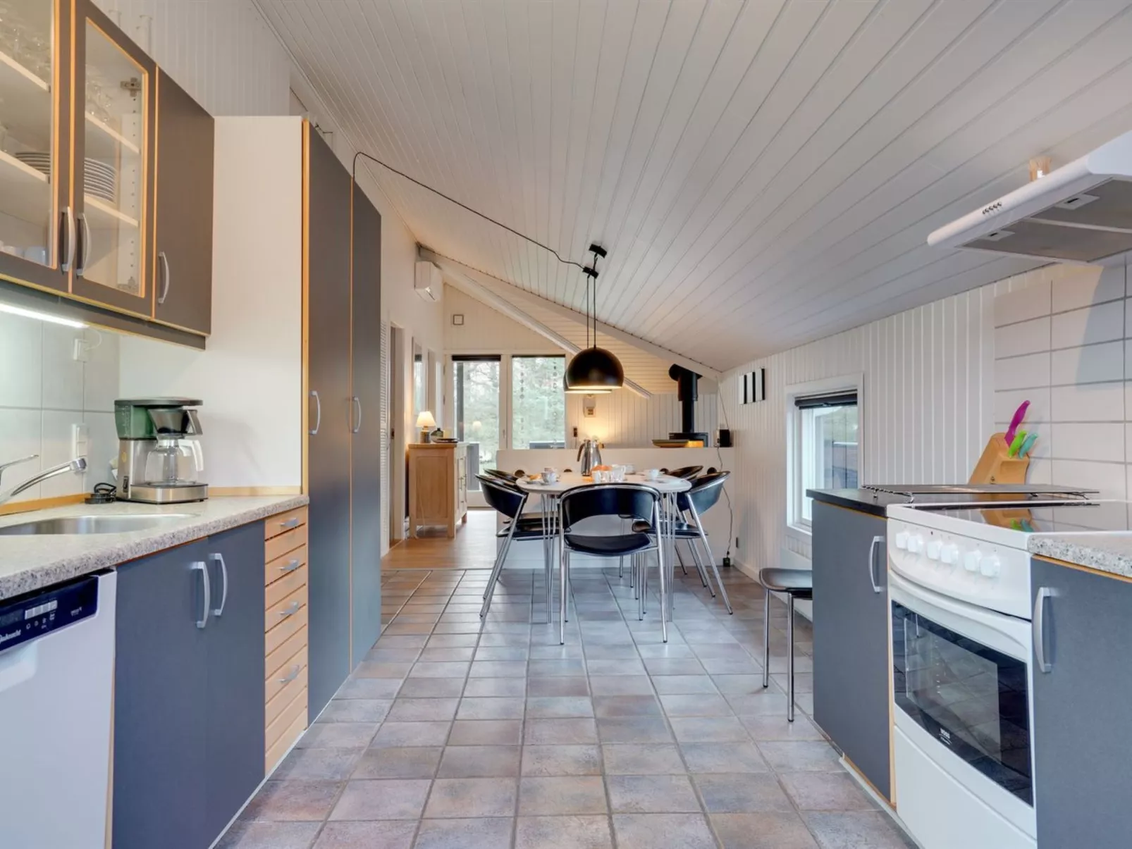 "Adde" - 1km from the sea-Inside