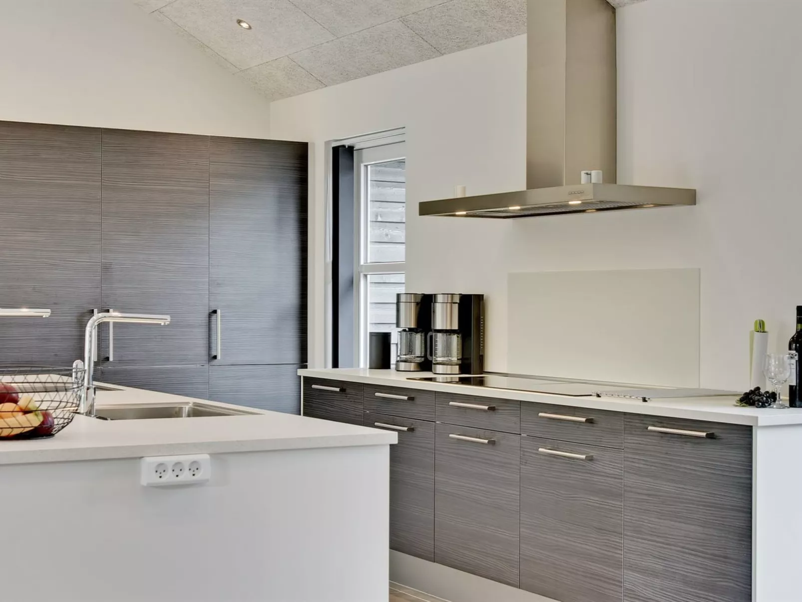 "Jeneke" - 1.6km from the sea-Inside