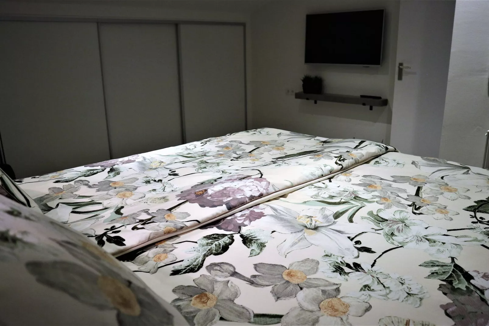 Erve Nijhuis-Bedroom