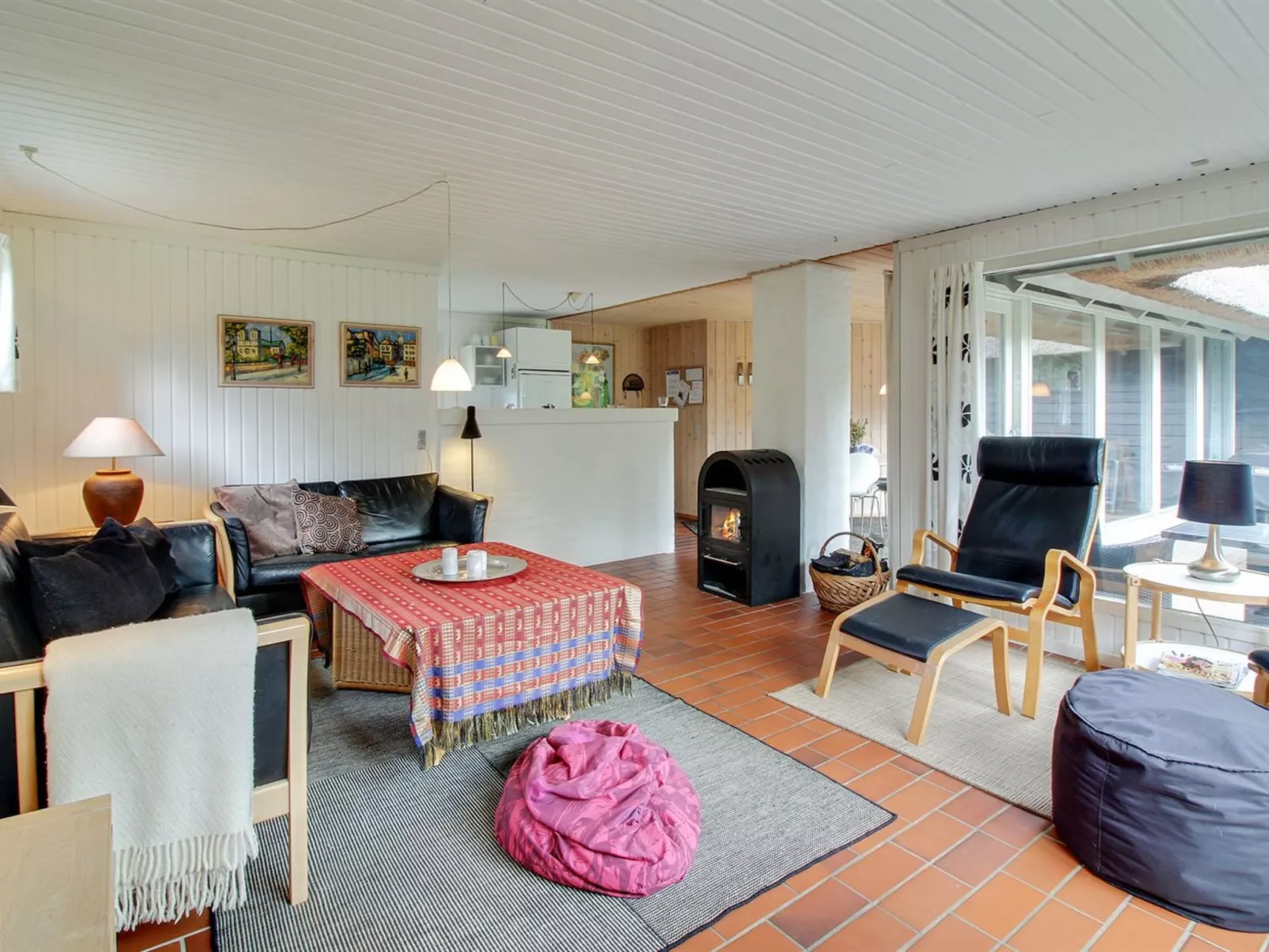 "Eetu" - 1.3km from the sea-Inside