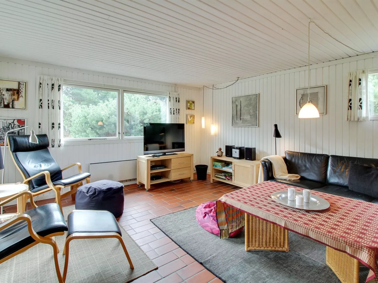 "Eetu" - 1.3km from the sea-Inside