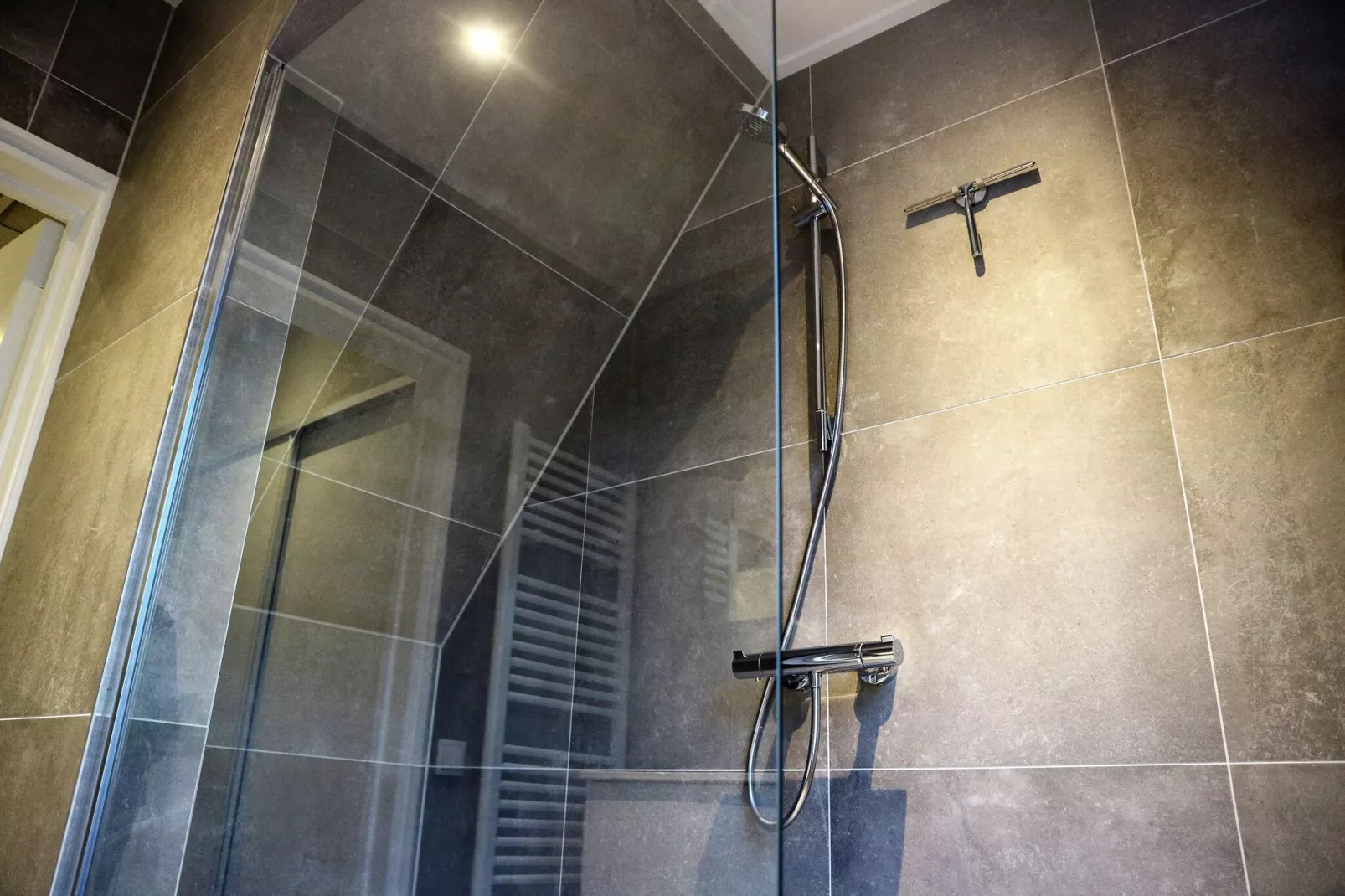 Erve Nijhuis-Bathroom