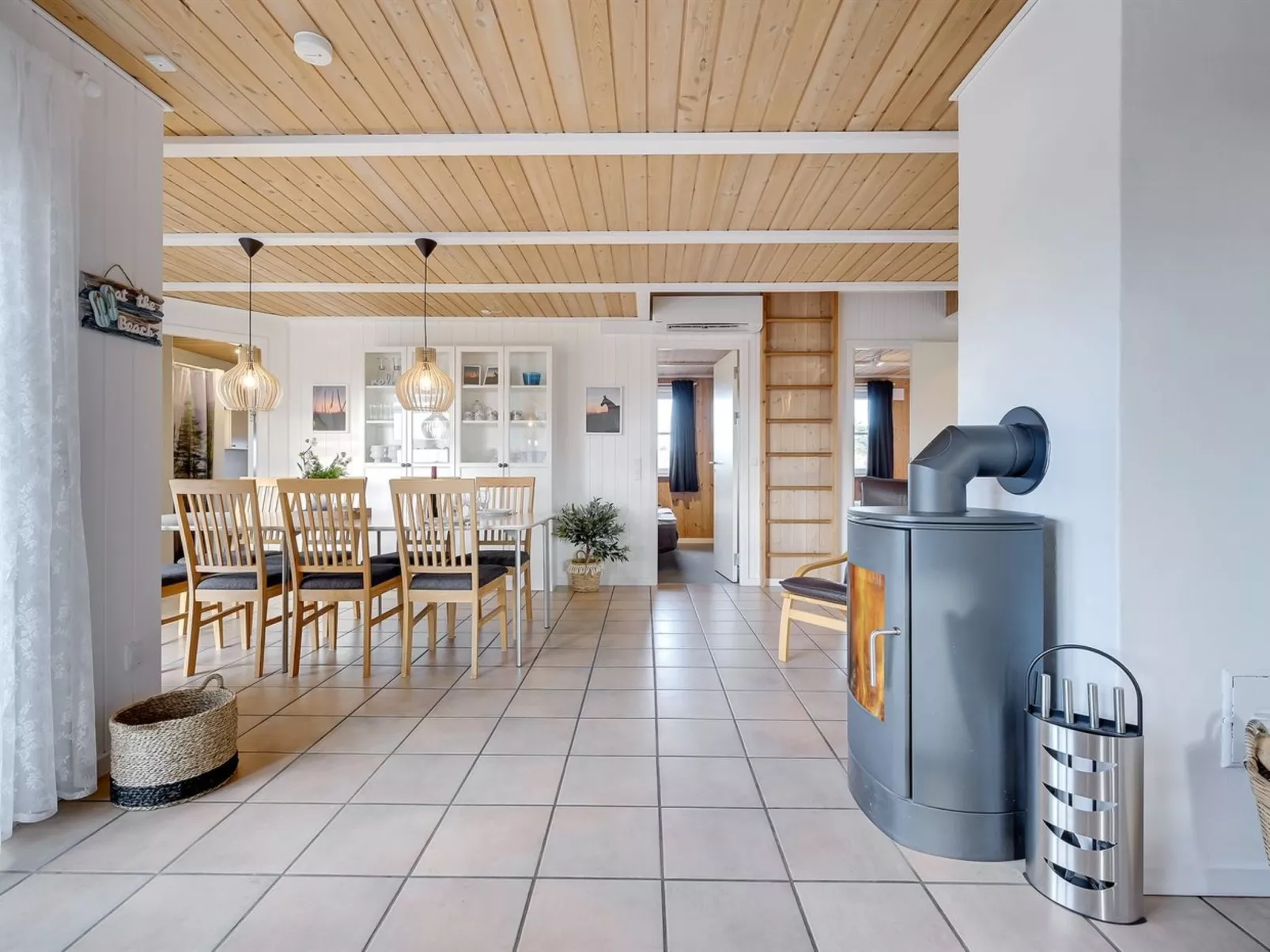 "Viana" - 100m from the sea-Drinnen
