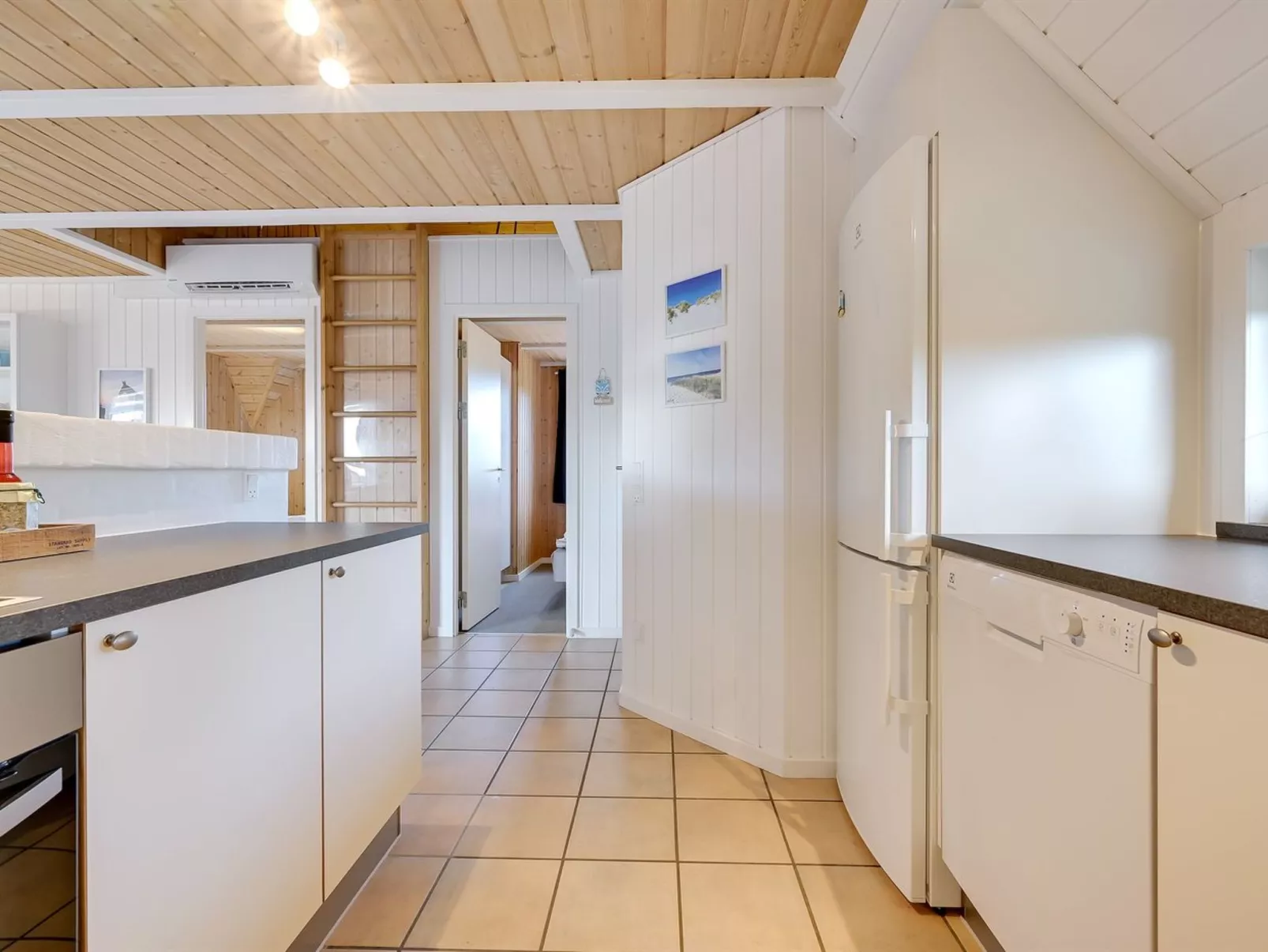 "Viana" - 100m from the sea-Drinnen