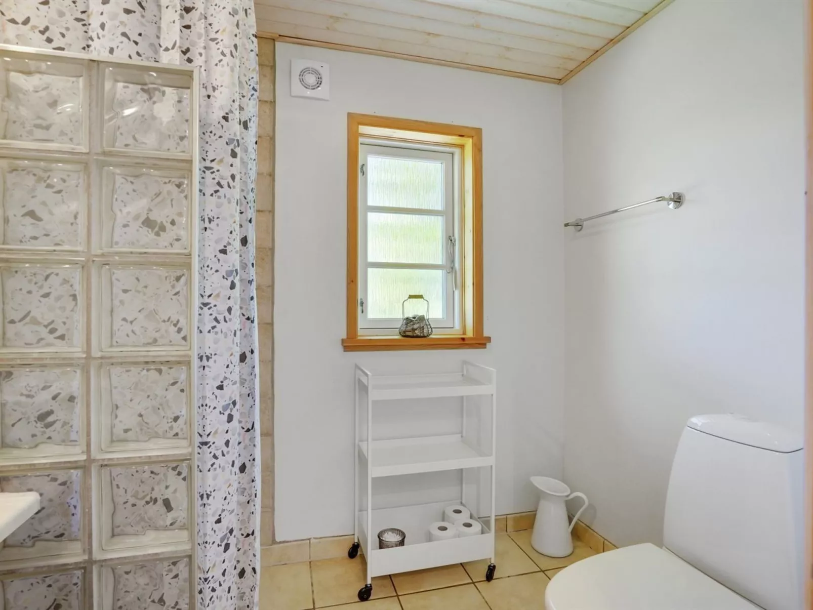 "Soile" - 12km from the sea-Inside
