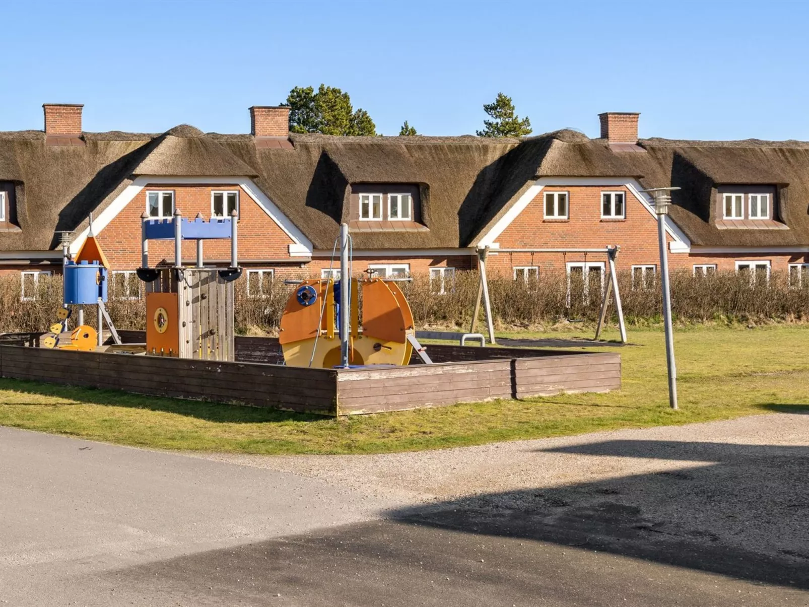 "Oneida" - 800m from the sea-Outside