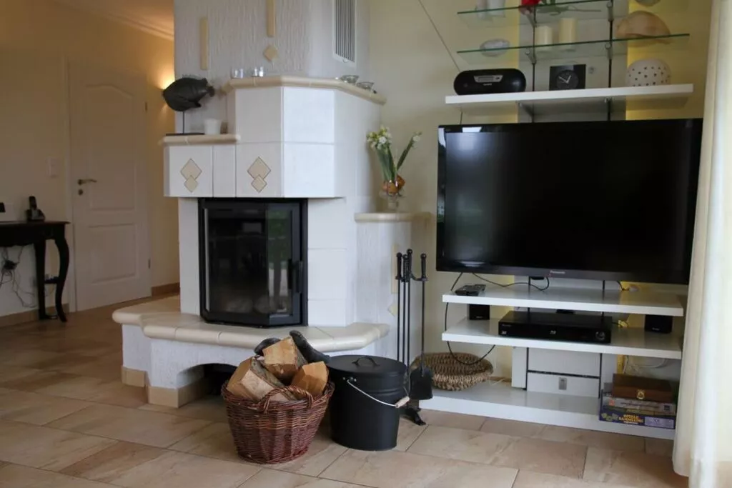 386421-Wohnzimmer