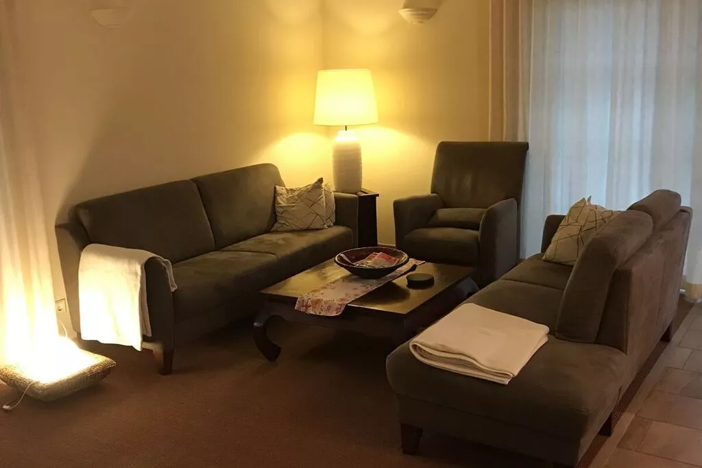 386421-Wohnzimmer